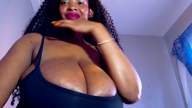 Silkytitss online show from June 16, 2026, 8:39 am