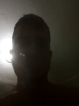 Snapshot of Fer345677 chatting on June 17, 2026, 4:48 am Fer345677 online show from June 17, 2026, 4:48 am