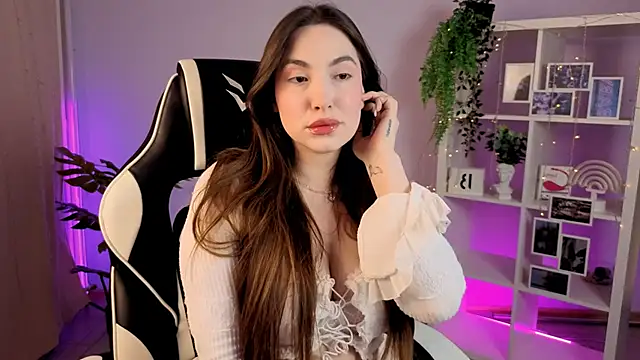 Snapshot of MelissaLovvv chatting on November 16, 2025, 8:31 am MelissaLovvv online show from November 16, 2025, 8:31 am