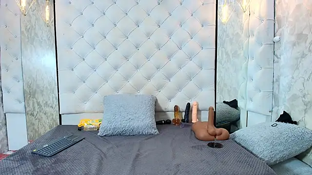 VALENTINA3x online show from February 22, 2026, 2:45 am