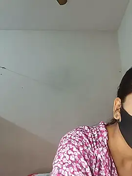 Snapshot of Nadia-2 chatting on February 3, 2025, 12:36 pm Nadia-2 online show from February 3, 2025, 12:36 pm