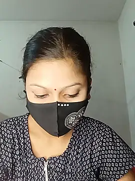 Snapshot of Nadia-2 chatting on February 12, 2025, 12:33 pm Nadia-2 online show from February 12, 2025, 12:33 pm