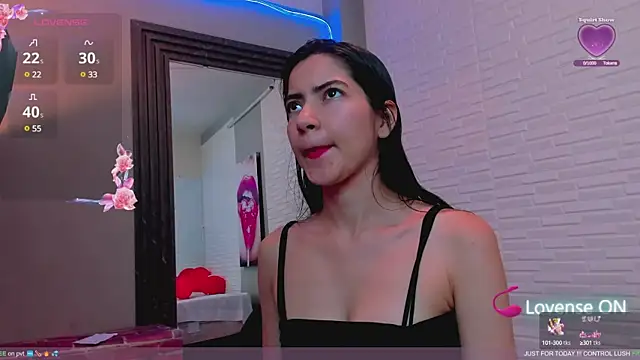 Snapshot of sweetieandjuicyy chatting on February 21, 2025, 2:27 pm sweetieandjuicyy online show from February 21, 2025, 2:27 pm