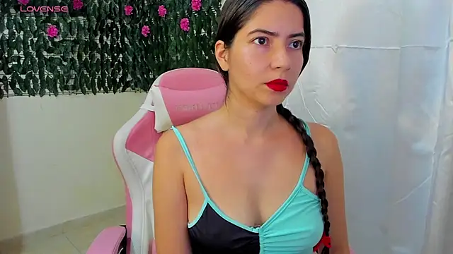 Snapshot of sweetieandjuicyy chatting on September 23, 2025, 5:05 pm sweetieandjuicyy online show from September 23, 2025, 5:05 pm