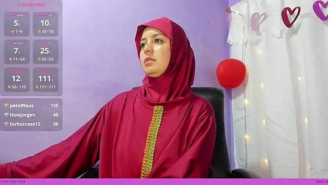 Snapshot of BadraSaadi chatting on February 7, 2025, 11:55 pm BadraSaadi online show from February 7, 2025, 11:55 pm