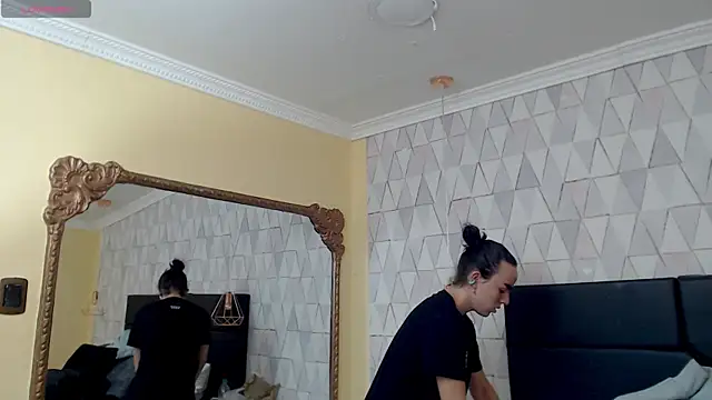 JustinePerry online show from March 9, 2025, 4:05 am