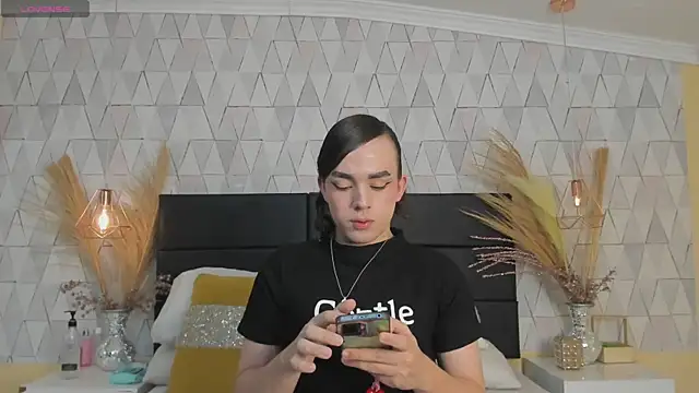 JustinePerry online show from March 5, 2026, 4:08 am