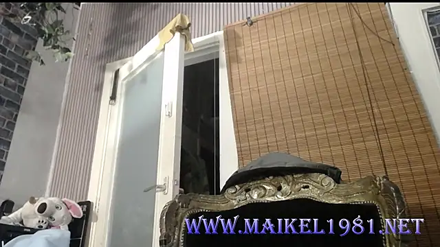 Snapshot of Maikel1981-NL chatting on June 5, 2026, 11:43 pm Maikel1981-NL online show from June 5, 2026, 11:43 pm
