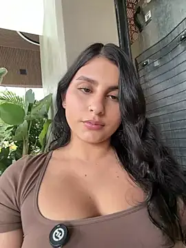 Snapshot of Luu_Princess chatting on July 22, 2026, 8:44 pm Luu Princess online show from July 22, 2026, 8:44 pm