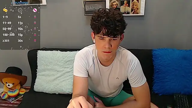 Angelo-cianuro- online show from December 4, 2024, 11:02 pm