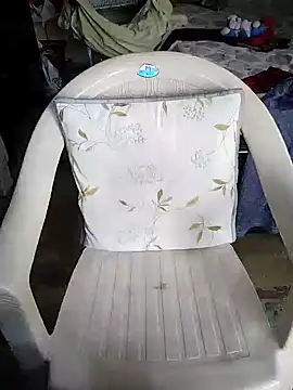 Snapshot of aliseanu chatting on December 23, 2024, 6:33 am aliseanu online show from December 23, 2024, 6:33 am