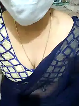 Snapshot of aliseanu chatting on January 6, 2025, 12:02 pm aliseanu online show from January 6, 2025, 12:02 pm