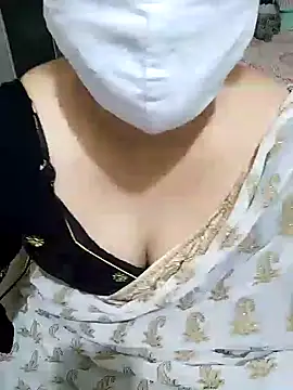 Snapshot of aliseanu chatting on January 10, 2025, 2:13 pm aliseanu online show from January 10, 2025, 2:13 pm