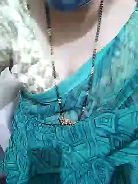 Snapshot of aliseanu chatting on January 29, 2025, 9:44 am aliseanu online show from January 29, 2025, 9:44 am