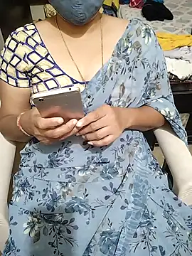 Snapshot of aliseanu chatting on February 12, 2025, 12:33 pm aliseanu online show from February 12, 2025, 12:33 pm