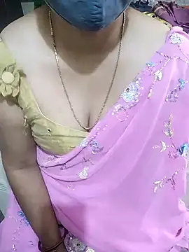 Snapshot of aliseanu chatting on February 18, 2025, 10:05 am aliseanu online show from February 18, 2025, 10:05 am