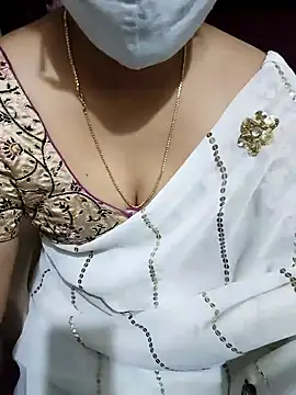 Snapshot of aliseanu chatting on March 10, 2025, 1:01 am aliseanu online show from March 10, 2025, 1:01 am