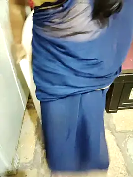 Snapshot of aliseanu chatting on March 15, 2025, 1:30 am aliseanu online show from March 15, 2025, 1:30 am