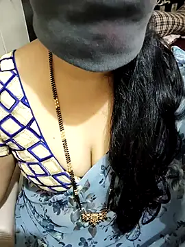 Snapshot of aliseanu chatting on March 20, 2025, 4:18 am aliseanu online show from March 20, 2025, 4:18 am