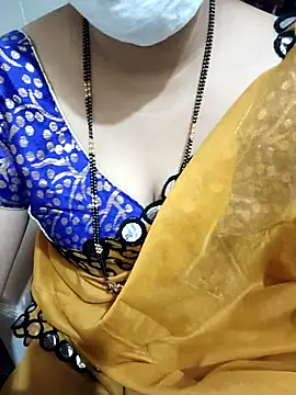 Snapshot of aliseanu chatting on November 21, 2025, 4:44 am aliseanu online show from November 21, 2025, 4:44 am