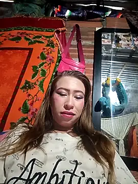 Snapshot of samy-blonde chatting on September 18, 2025, 11:45 am samy-blonde online show from September 18, 2025, 11:45 am