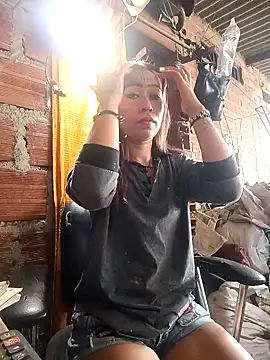 Snapshot of samy-blonde chatting on November 10, 2025, 5:34 pm samy-blonde online show from November 10, 2025, 5:34 pm