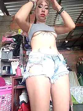 Snapshot of samy-blonde chatting on June 17, 2026, 2:18 pm samy-blonde online show from June 17, 2026, 2:18 pm