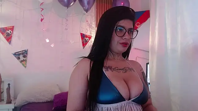 Snapshot of evelingjoyy chatting on July 12, 2026, 9:50 pm evelingjoyy online show from July 12, 2026, 9:50 pm