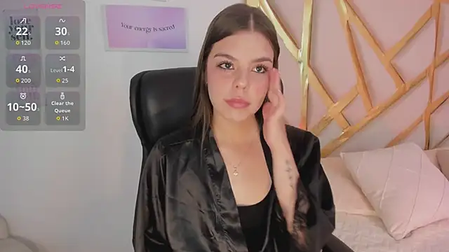 Snapshot of LanaJones_ chatting on May 13, 2026, 1:19 pm LanaJones online show from May 13, 2026, 1:19 pm