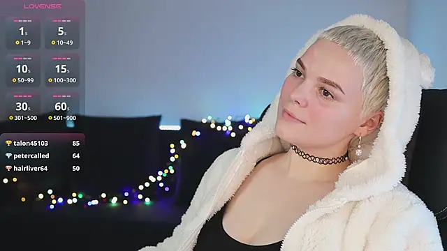 Snapshot of LikaBerry1 chatting on February 6, 2025, 9:28 pm LikaBerry1 online show from February 6, 2025, 9:28 pm