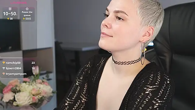 Snapshot of LikaBerry1 chatting on February 10, 2025, 11:13 pm LikaBerry1 online show from February 10, 2025, 11:13 pm