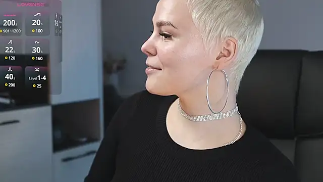 Snapshot of LikaBerry1 chatting on February 16, 2025, 5:48 pm LikaBerry1 online show from February 16, 2025, 5:48 pm