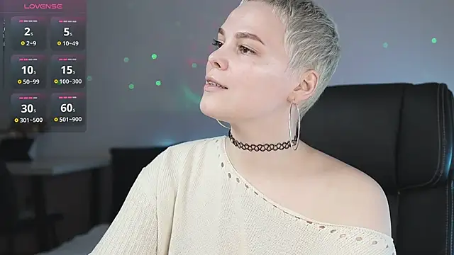 Snapshot of LikaBerry1 chatting on March 13, 2025, 8:32 pm LikaBerry1 online show from March 13, 2025, 8:32 pm