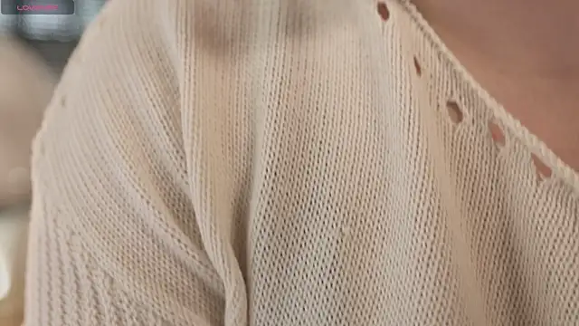 Snapshot of LikaBerry1 chatting on September 13, 2025, 12:16 pm LikaBerry1 online show from September 13, 2025, 12:16 pm