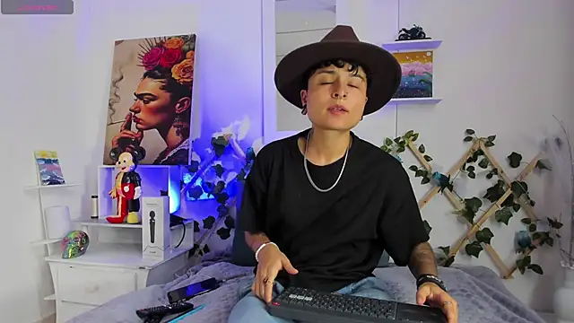 ZuryRamirez  online show from February 23, 2025, 6:12 pm