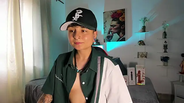 ZuryRamirez  online show from November 29, 2025, 8:56 pm