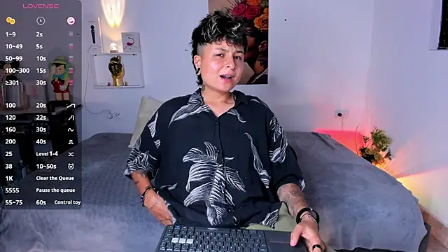 Snapshot of ZuryRamirez_ chatting on June 26, 2026, 11:42 pm ZuryRamirez online show from June 26, 2026, 11:42 pm