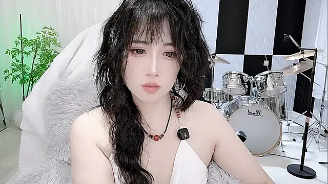 Vaness-a online show from October 13, 2025, 3:23 pm