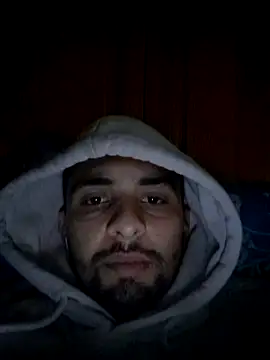 Snapshot of Hazembahloul chatting on January 8, 2026, 11:40 pm Hazembahloul online show from January 8, 2026, 11:40 pm