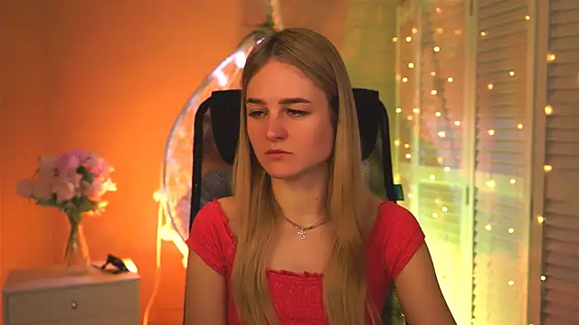 Snapshot of DeboraLarson chatting on March 10, 2026, 4:06 am DeboraLarson online show from March 10, 2026, 4:06 am