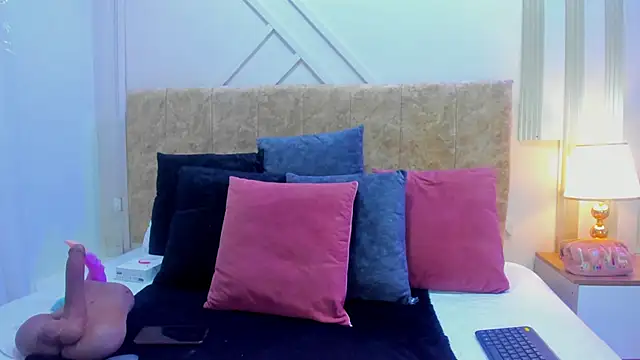 Snapshot of ashley__foxx_ chatting on November 3, 2025, 2:40 pm ashley foxx online show from November 3, 2025, 2:40 pm