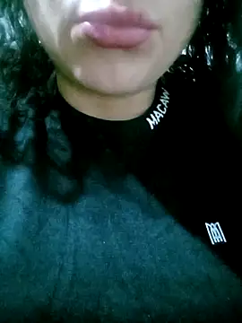 Kasandra02 online show from February 9, 2025, 6:11 am