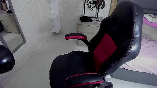 MARAYLOUS online show from January 31, 2025, 10:52 pm