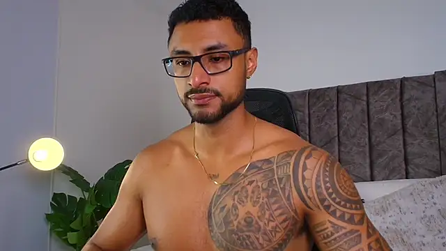 LiamGarcia1 online show from October 8, 2025, 2:14 pm