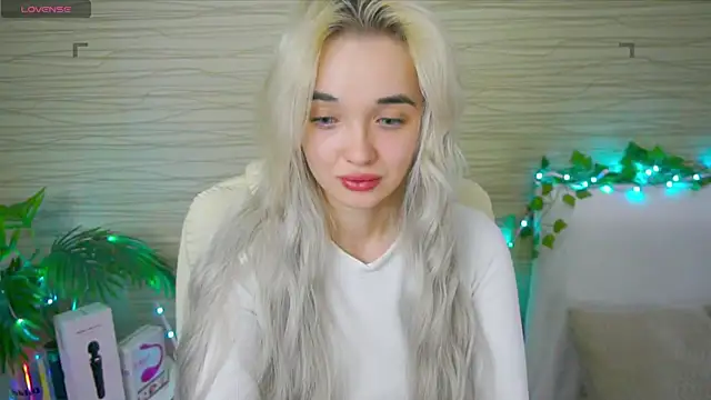 Snapshot of Ashley_S chatting on February 22, 2025, 2:17 am Ashley S online show from February 22, 2025, 2:17 am