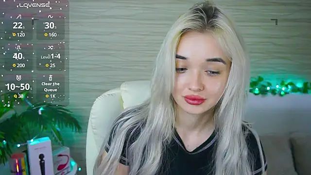 Snapshot of Ashley_S chatting on March 14, 2025, 2:10 am Ashley S online show from March 14, 2025, 2:10 am