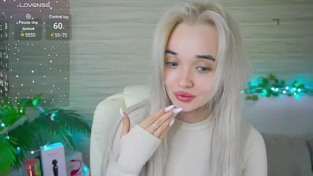 Snapshot of Ashley_S chatting on March 19, 2025, 2:16 am Ashley S online show from March 19, 2025, 2:16 am