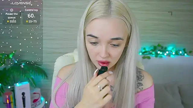 Snapshot of Ashley_S chatting on March 22, 2025, 2:16 am Ashley S online show from March 22, 2025, 2:16 am