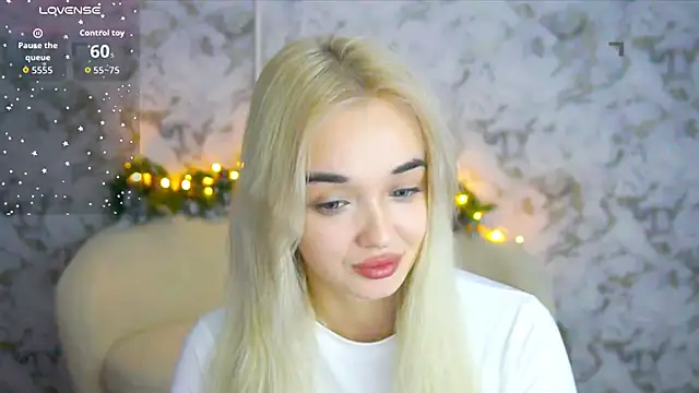 Snapshot of Ashley_S chatting on December 3, 2025, 11:03 pm Ashley S online show from December 3, 2025, 11:03 pm