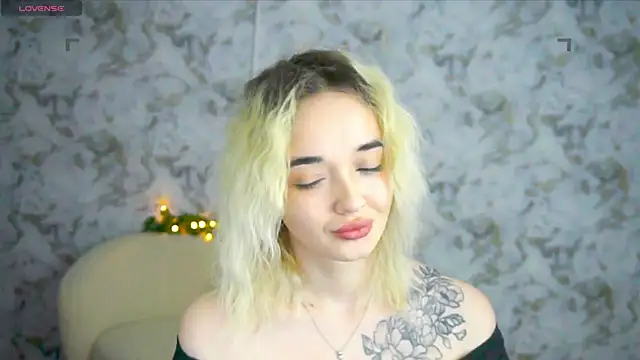 Ashley S online show from May 4, 2026, 10:28 pm